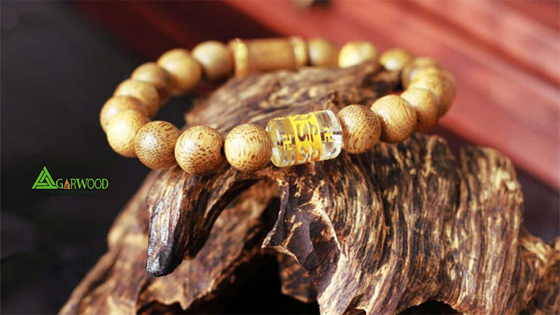 Vòng tay trầm hương 9 hạt