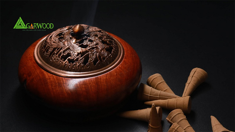 Dựa trên làn khói tỏa ra