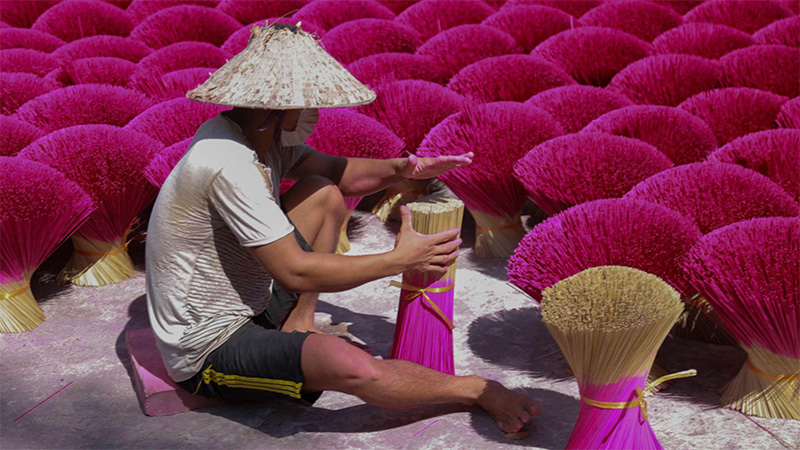 Làng nghề trầm hương Cao Thôn