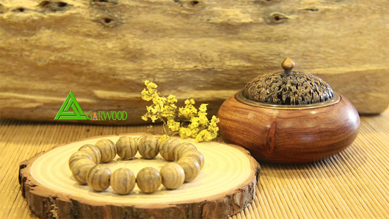 Vòng tay trầm hương