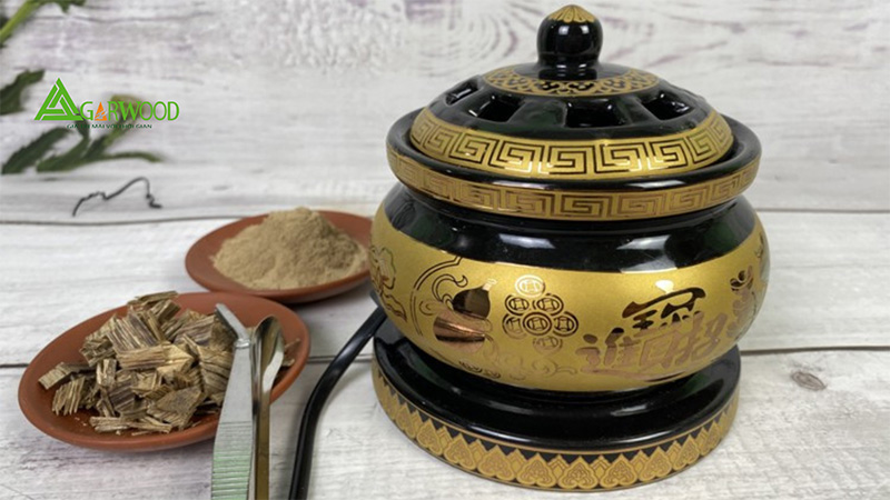 Tác dụng của xông đốt trầm hương