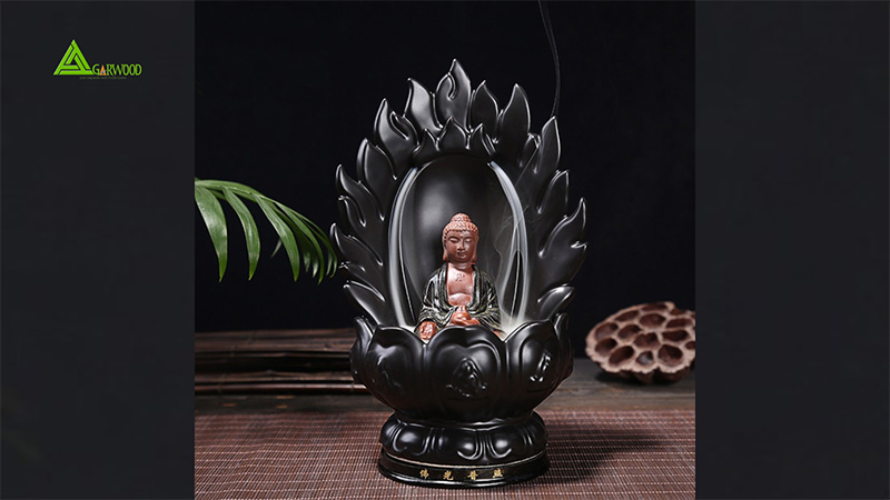 Thác khói trầm hương