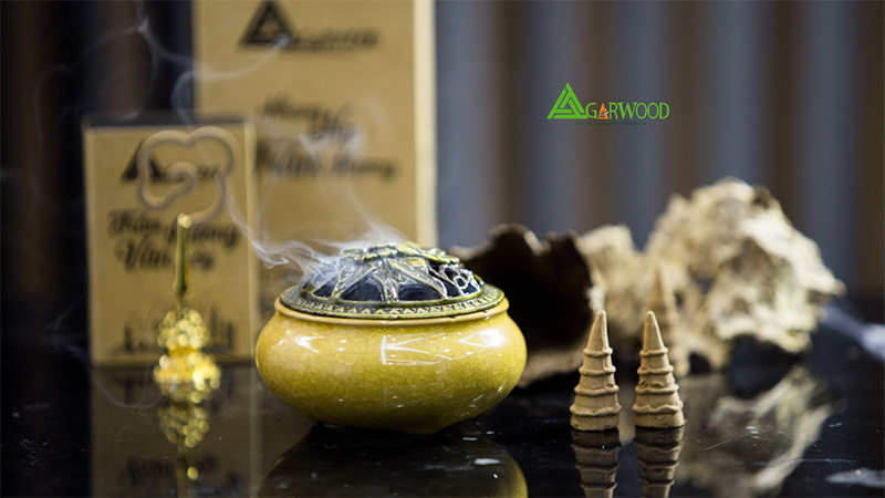Xông trầm hương