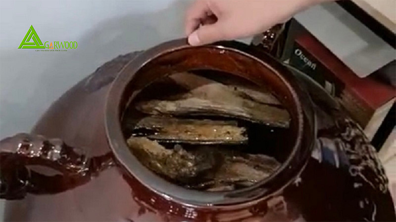Rượu trầm hương