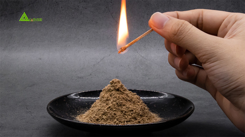 Xông bột trầm hương