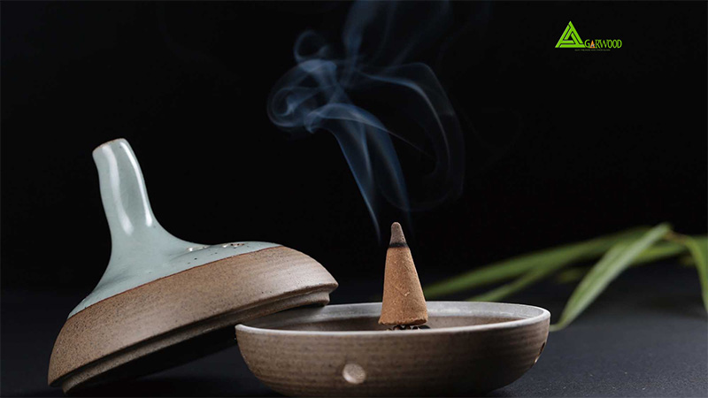 Xông trầm hương nụ