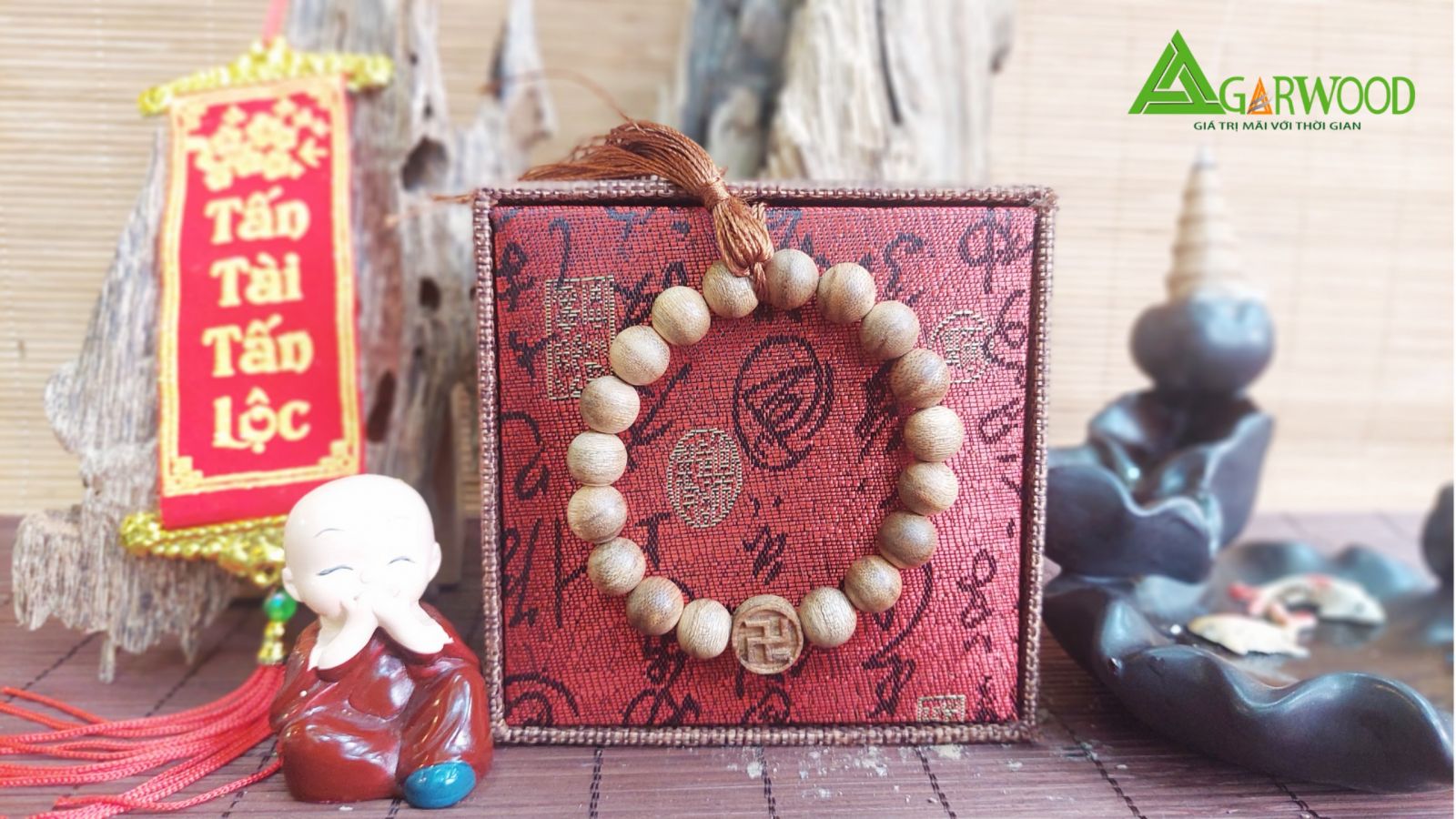 Vòng tay trầm hương 15 hạt