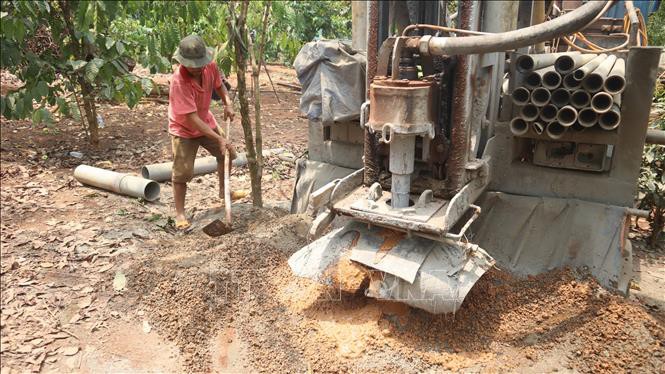 HỆ THỐNG GIẾNG KHOAN TƯỚI TIÊU TẠI VƯỜN TRẦM