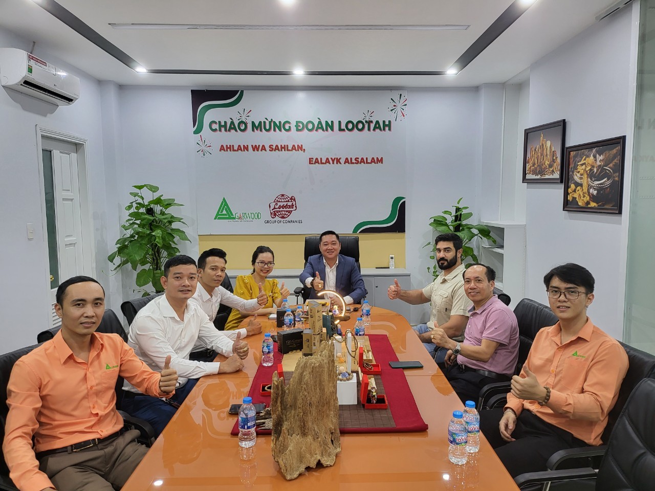 TIẾP ĐÓN ÔNG MOHAMED LOOTAH – CHUYÊN GIA HÀNG ĐẦU TRONG NGÀNH TINH DẦU VÀ NƯỚC HOA TẠI DUBAI